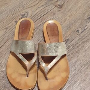 Vera Pelle Gold and Tan Leather Sandals Minimalist Design